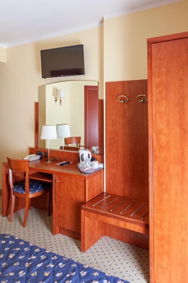 Hotel Olivo Arco Luaran gambar