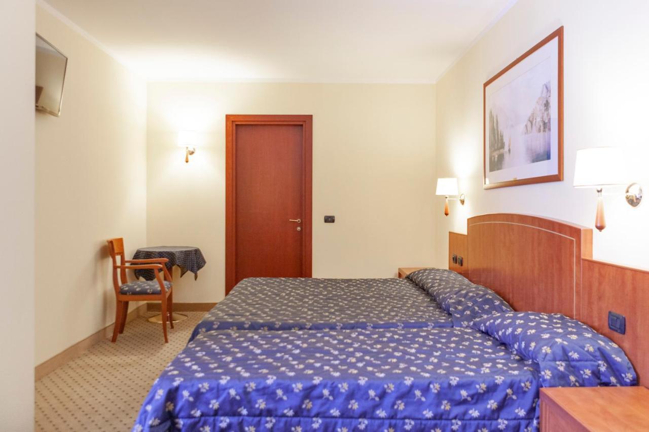Hotel Olivo Arco Luaran gambar