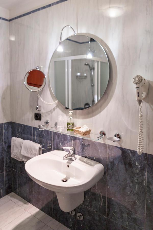 Hotel Olivo Arco Luaran gambar