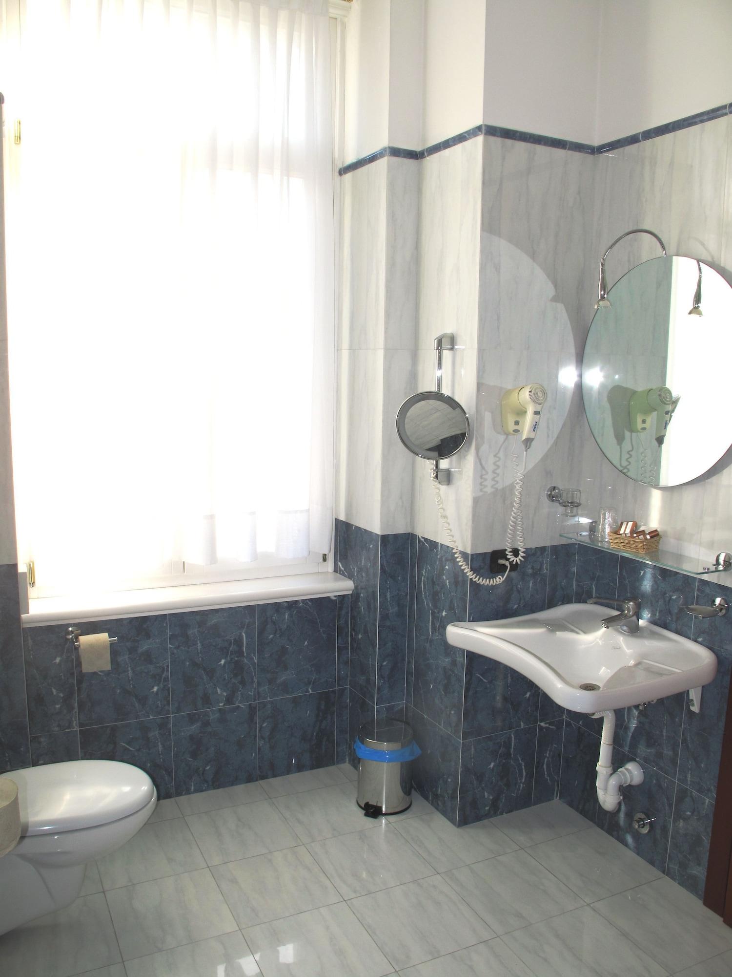 Hotel Olivo Arco Luaran gambar