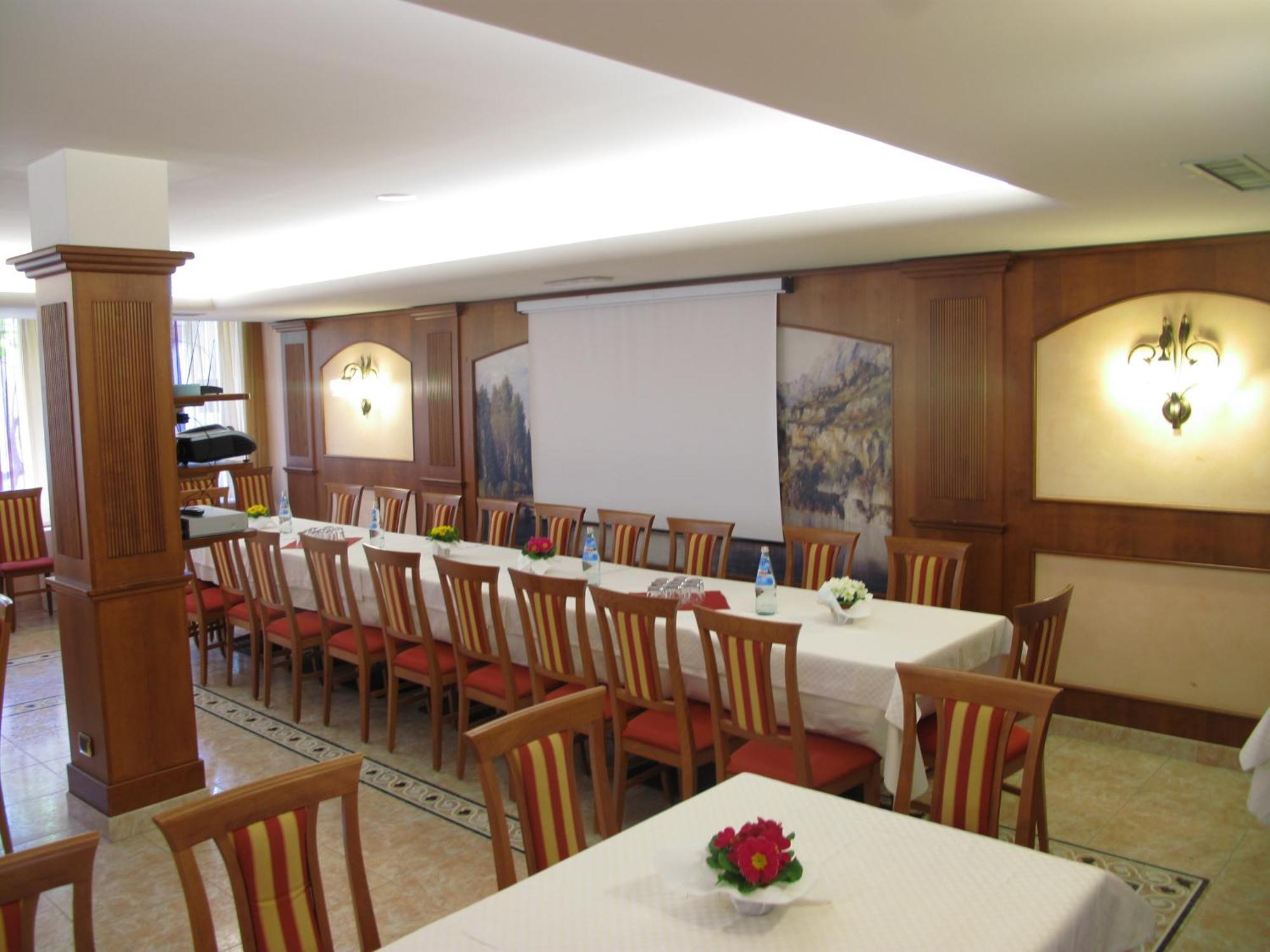 Hotel Olivo Arco Luaran gambar
