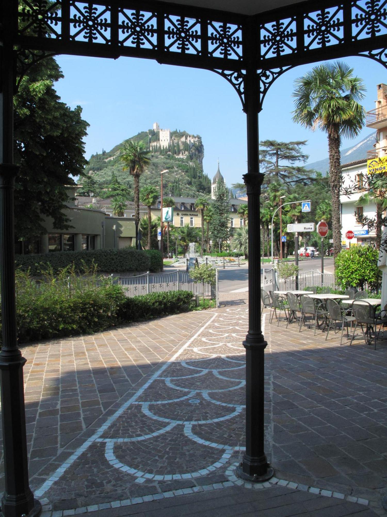 Hotel Olivo Arco Luaran gambar