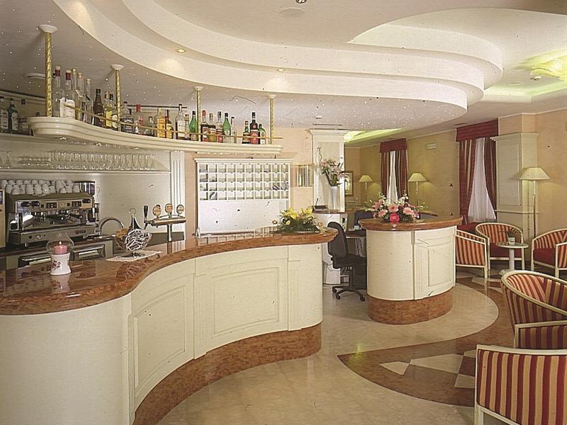 Hotel Olivo Arco Luaran gambar