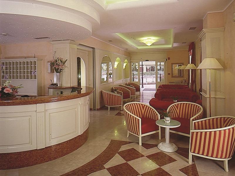 Hotel Olivo Arco Luaran gambar