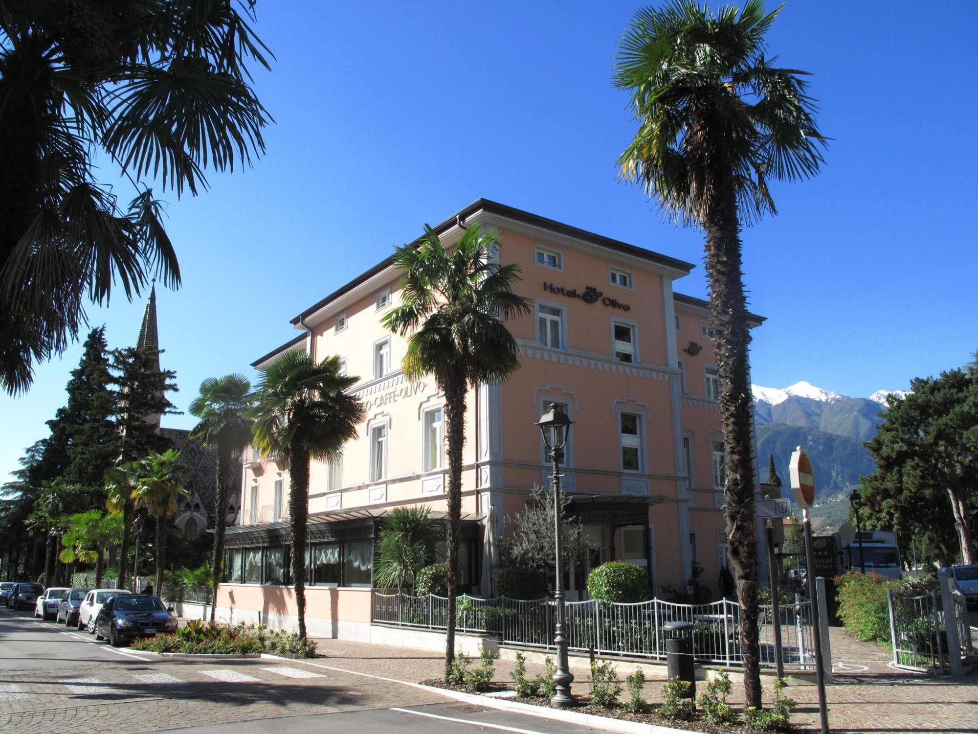 Hotel Olivo Arco Luaran gambar
